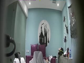 5302-情趣酒店古堡房偷拍下午没有课四眼仔和女友开房